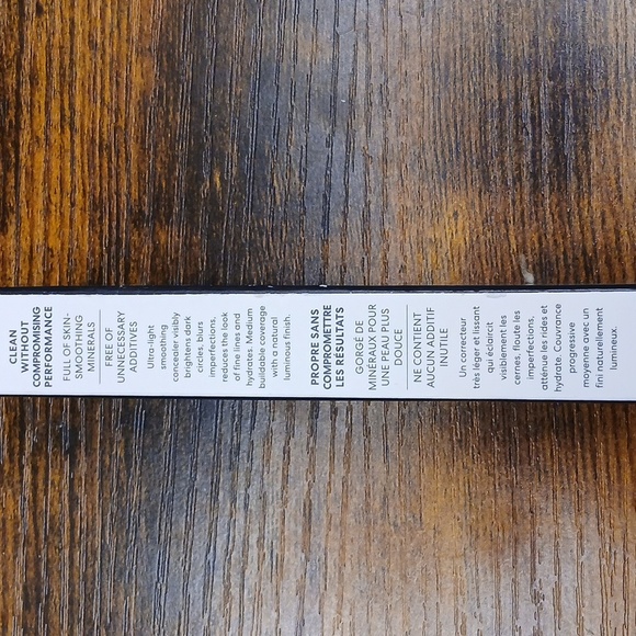 bareMinerals Original Liquid Mineral Concealer - Light/med 2.5 W - Picture 7 of 8